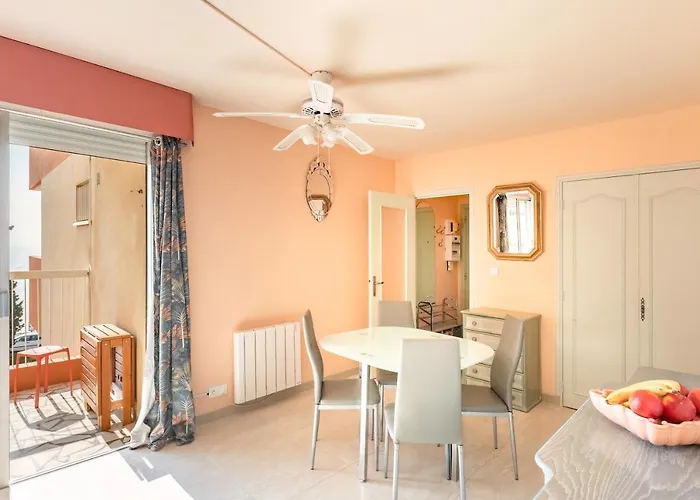 Boulouris Apartamento