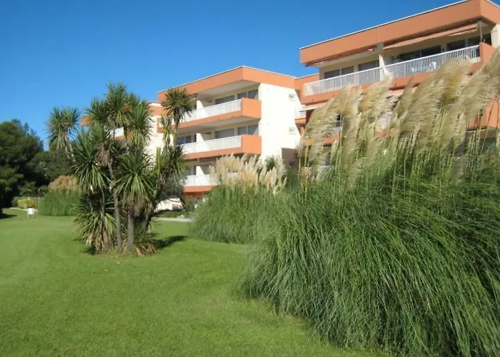 Boulouris Apartamento *